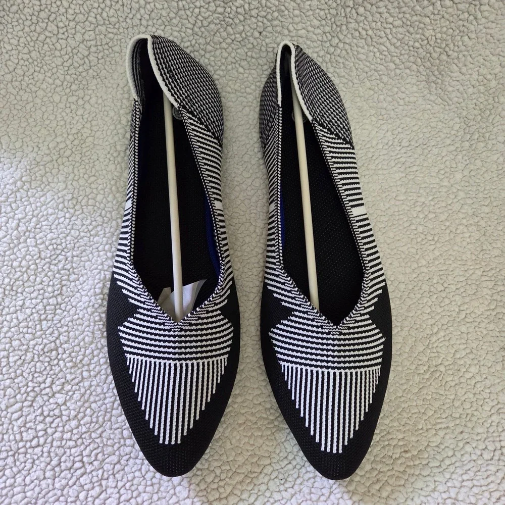 N/A pointed toe